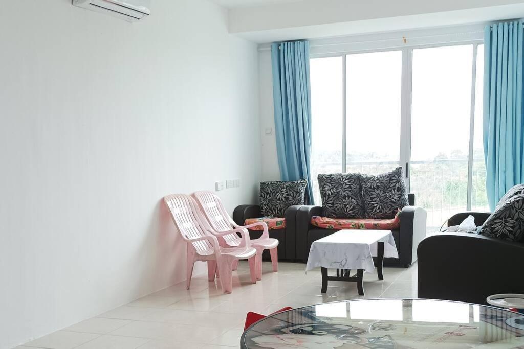 Ike Village Homestay Near With Uitm Kota Samarahan Exteriér fotografie
